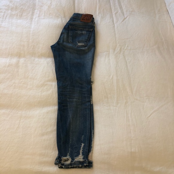 Zara Distressed Jeans👖🧶 - Picture 3 of 5